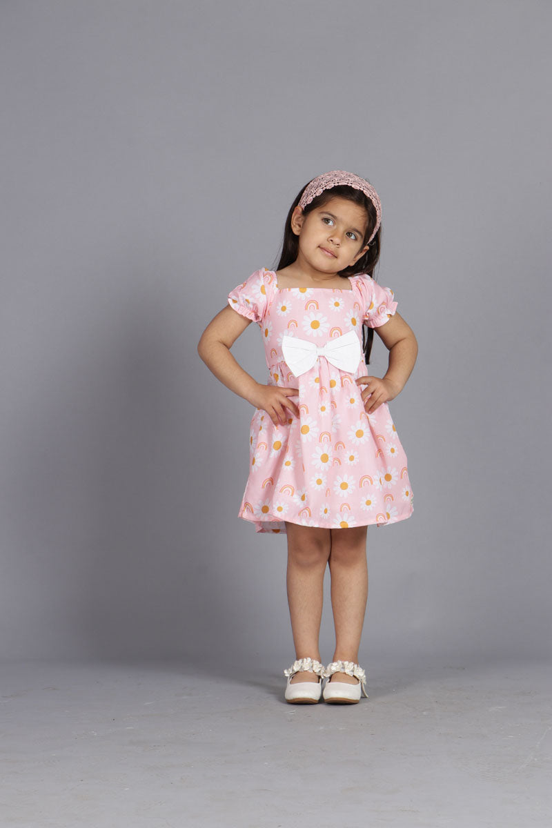 PINK DAISY PRINT FIT & FLARED DRESS