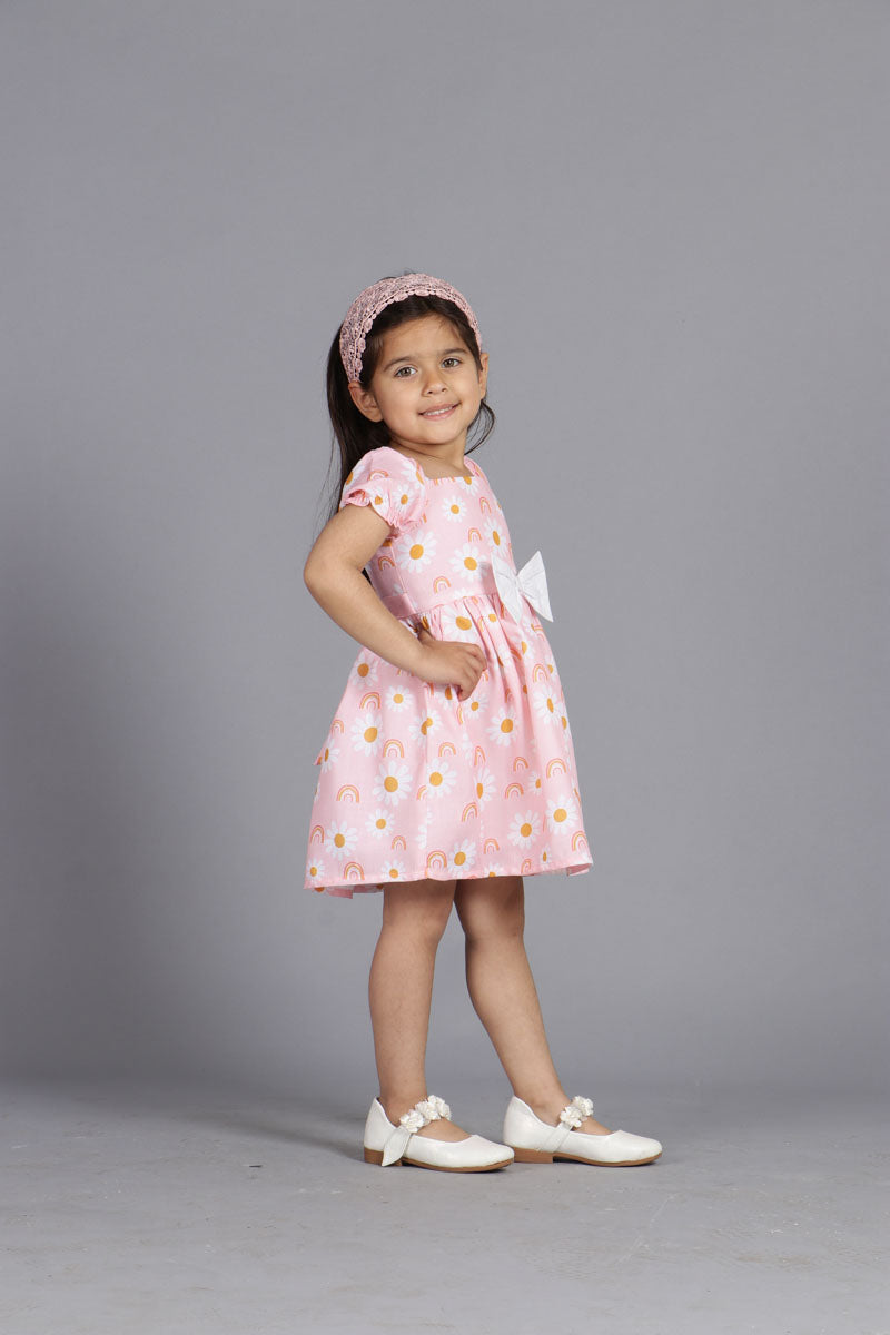 PINK DAISY PRINT FIT & FLARED DRESS